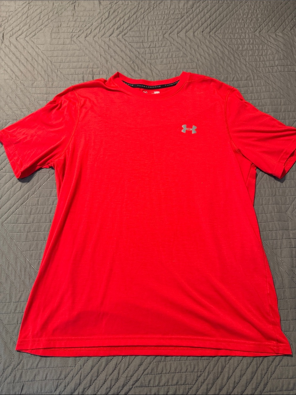 Under Armour Men’s Bright Red Short Sleeve Performance Tee